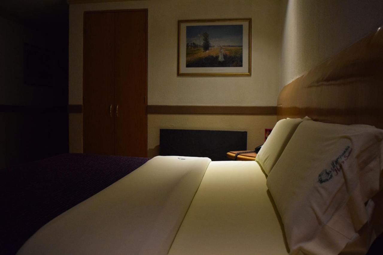 Hotel & Suites La Marquesa Толука Екстериор снимка